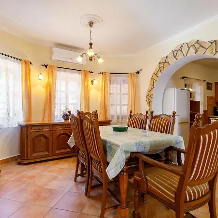 Tamas By Interhome * بالاتونوشود